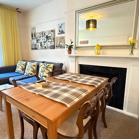 Located One Bedroom דירה בריסטול